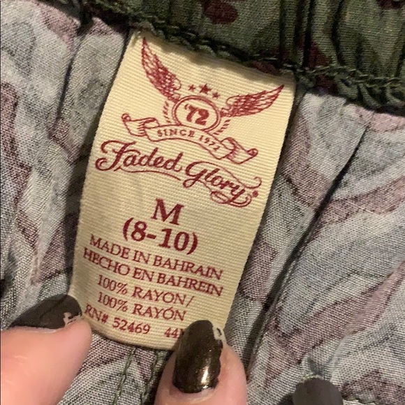 3/$25 Ladies 8/10 pants NWOT - Picture 6 of 9